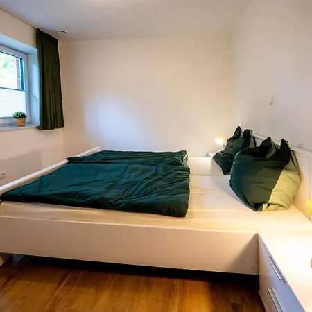 - Dachsbau *